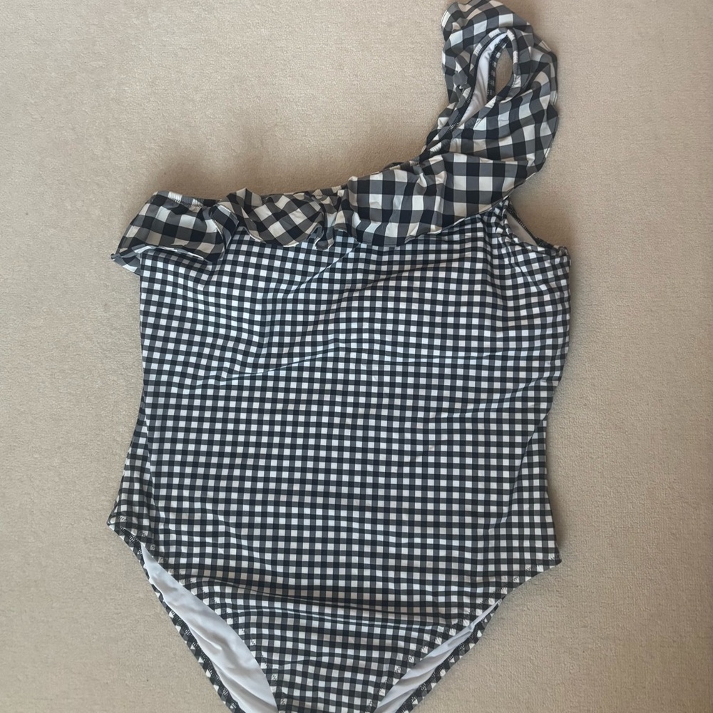 Black and White Gingham One-Shoulder Swimsuit